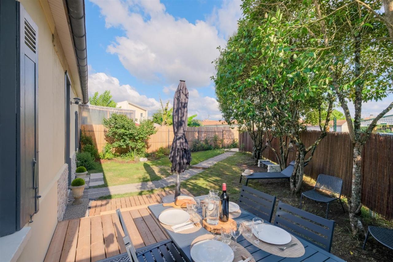Les Suites d'Aliénor-Suite Acanthe Pessac Extérieur photo